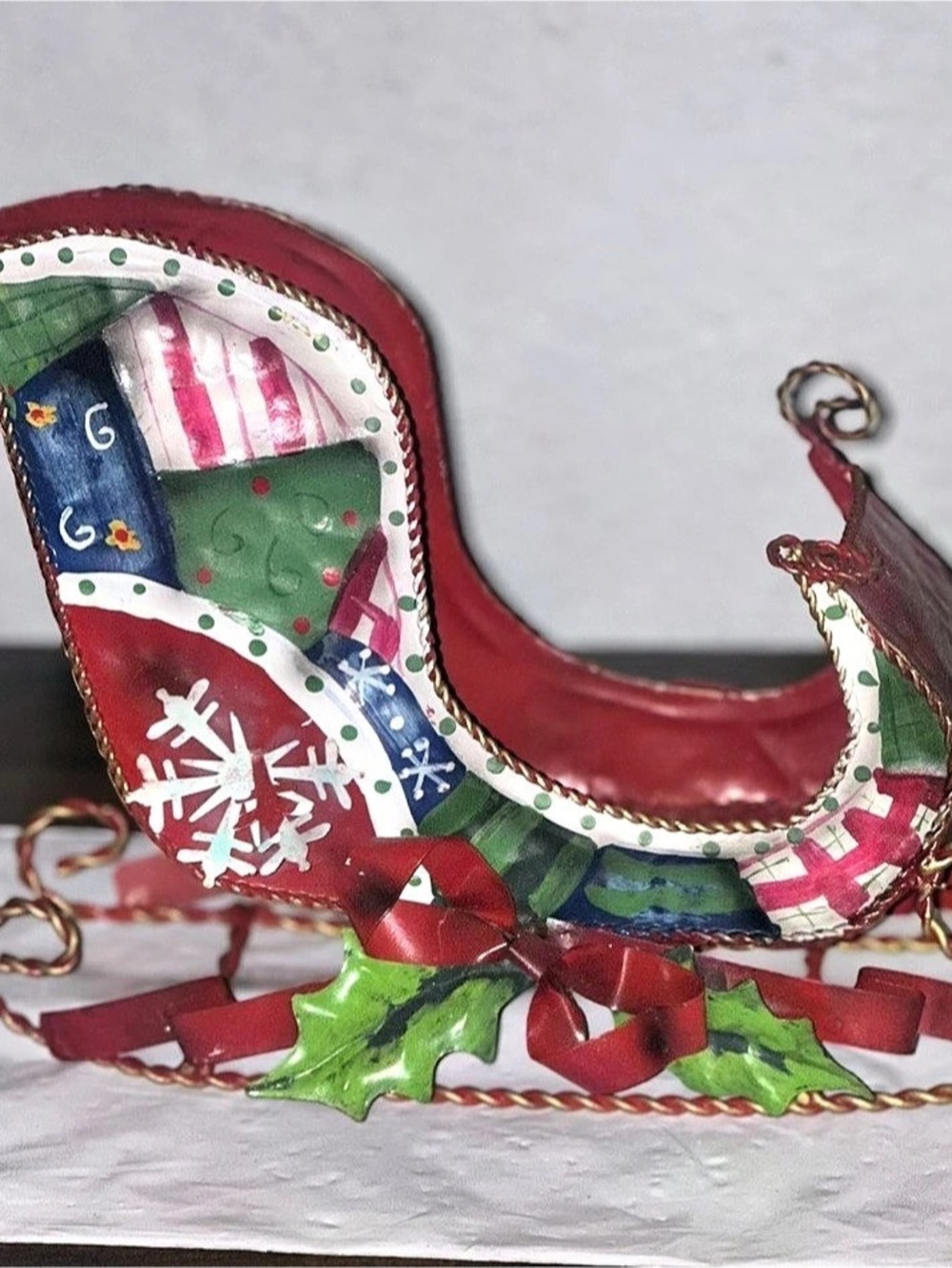 Christmas Sleigh Ornament Red & Green